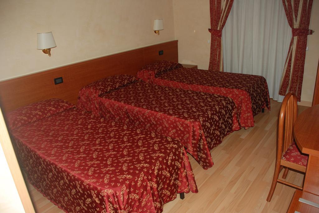 Funny Palace Hostel Roma Quarto foto